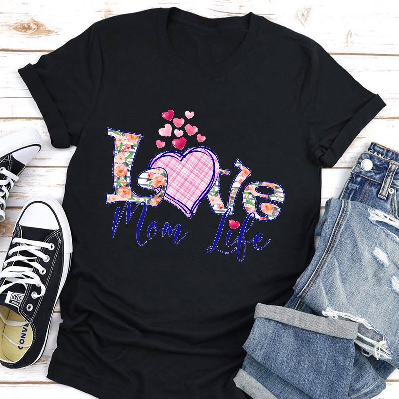 New Mama Needs Coffee Short Sleeve T-shirt